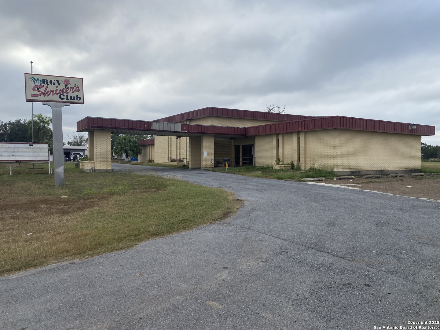 13415 E Expressway 83 La Feria TX 78559