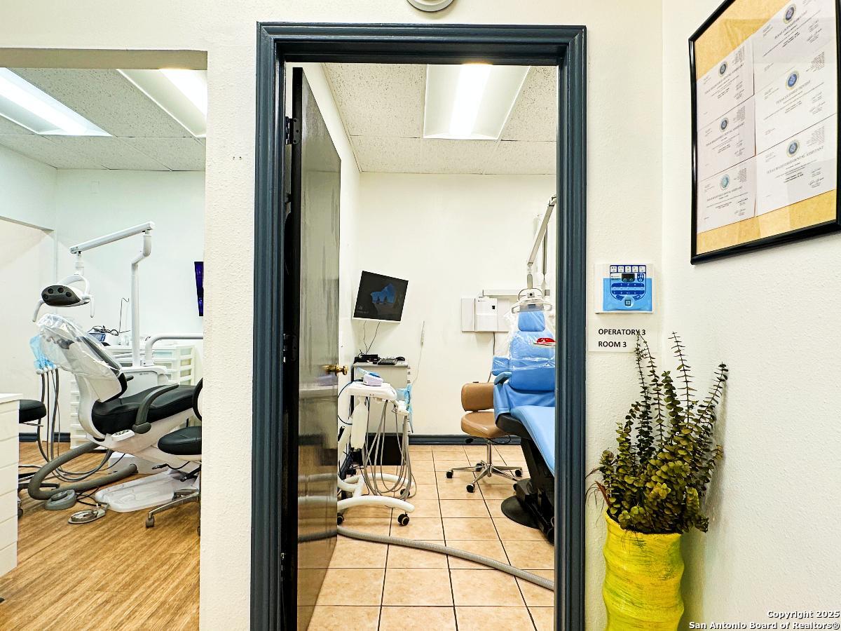 8237 Fredericksburg Road San Antonio TX 78229