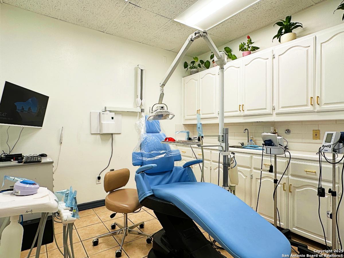 8237 Fredericksburg Road San Antonio TX 78229