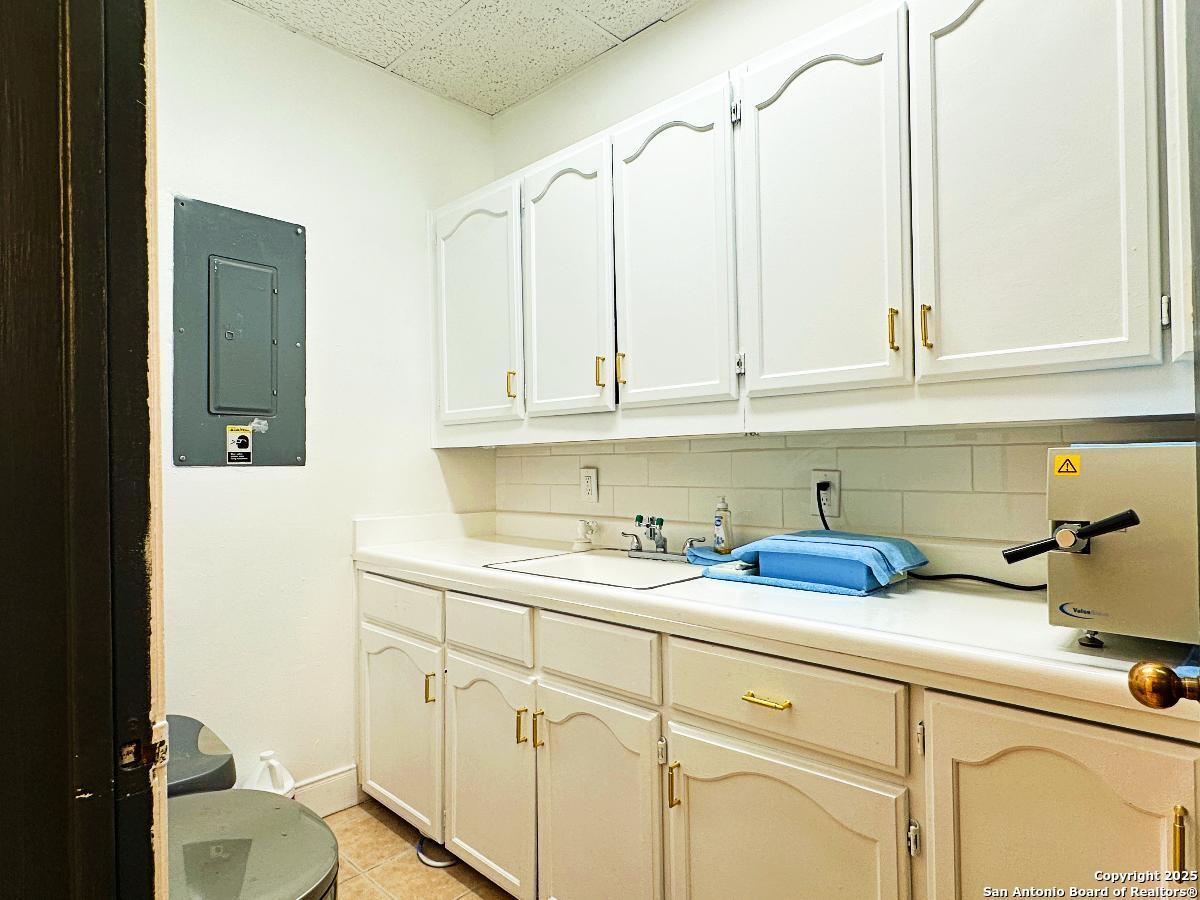 8237 Fredericksburg Road San Antonio TX 78229