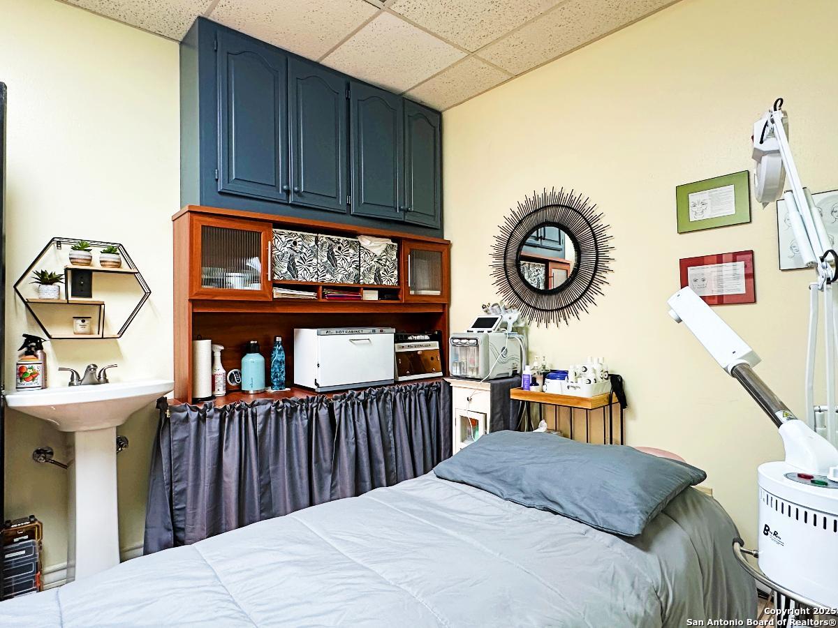 8237 Fredericksburg Road San Antonio TX 78229