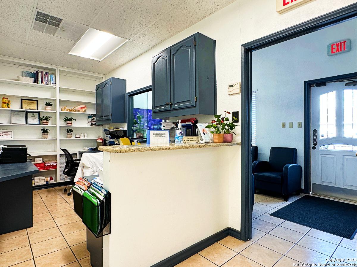 8237 Fredericksburg Road San Antonio TX 78229