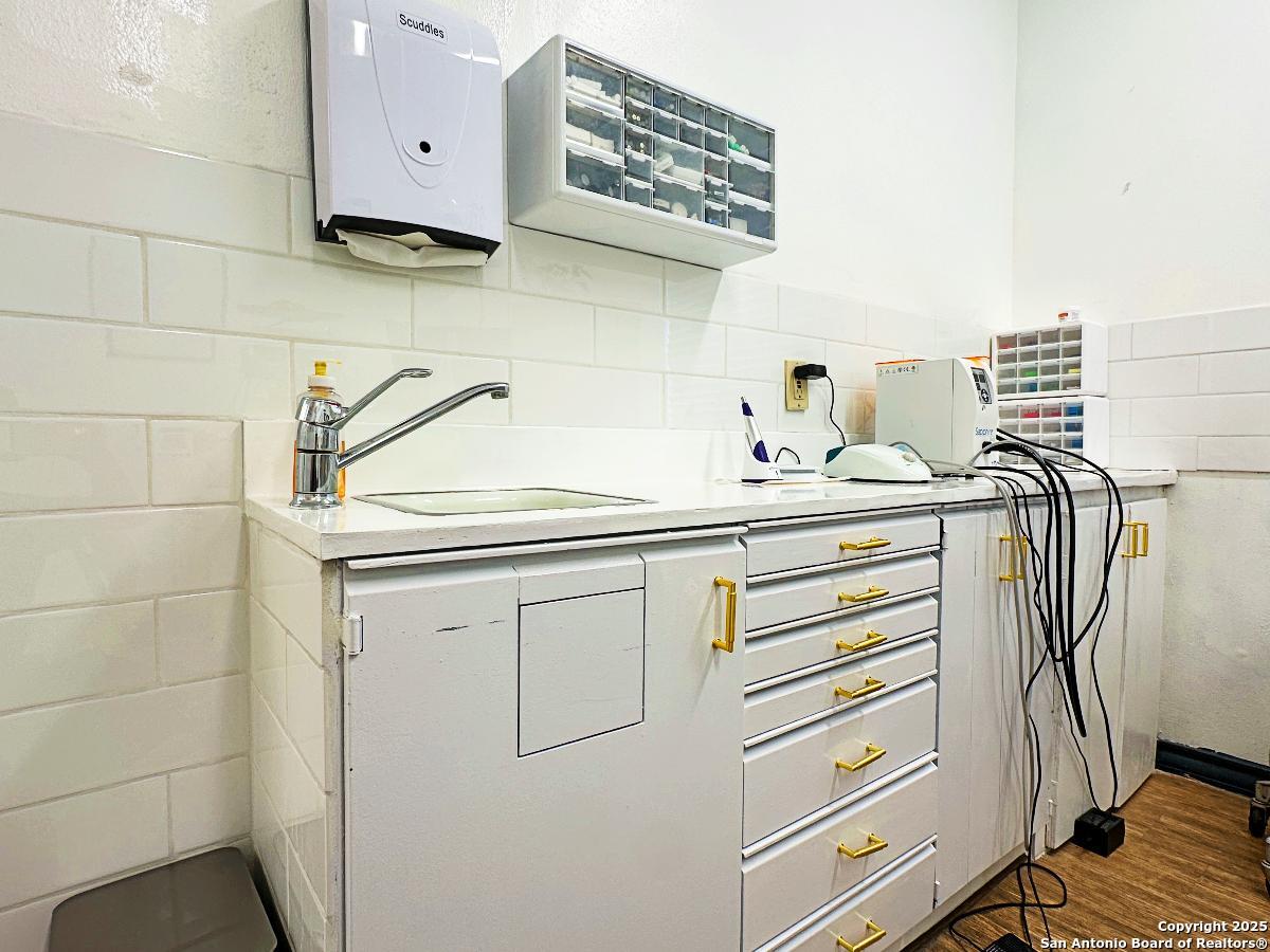 8237 Fredericksburg Road San Antonio TX 78229