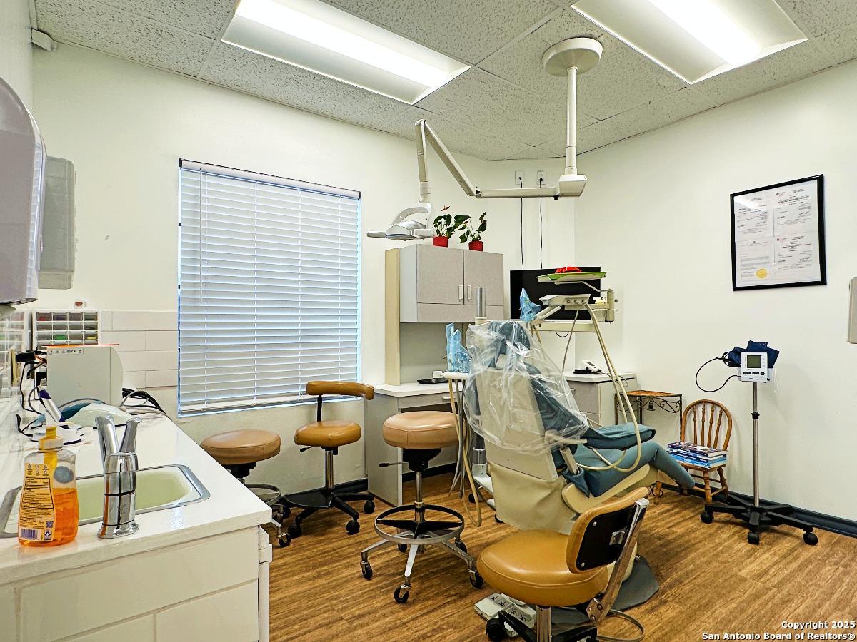 8237 Fredericksburg Road San Antonio TX 78229