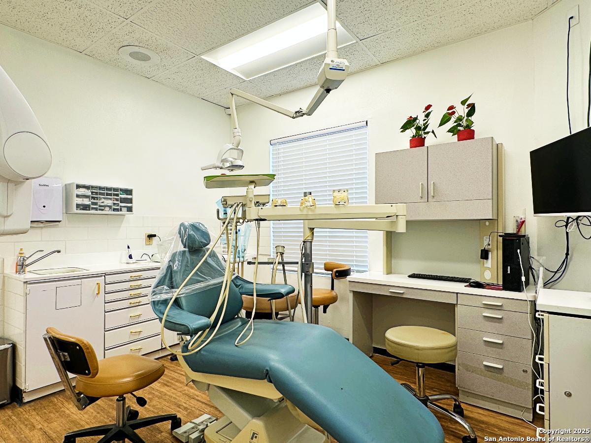 8237 Fredericksburg Road San Antonio TX 78229