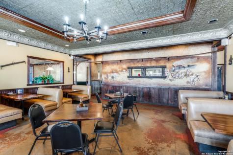 11985 W Us Highway 87 La Vernia TX 78121