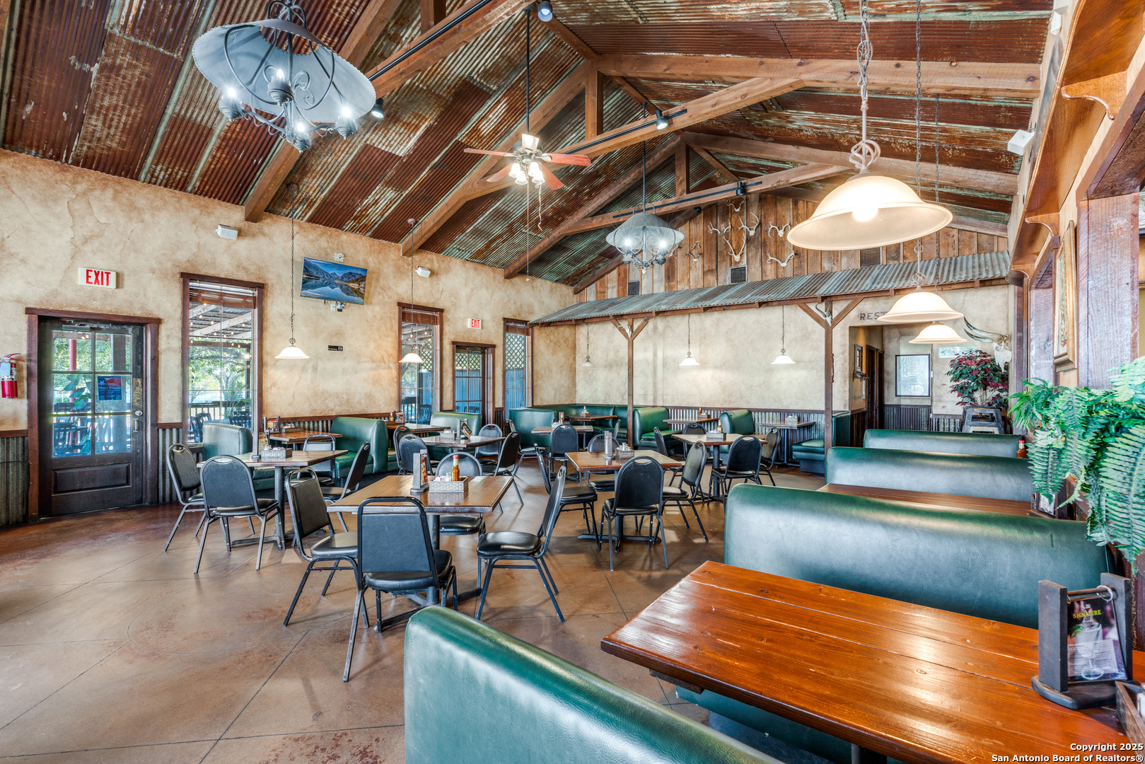 11985 W Us Highway 87 La Vernia TX 78121