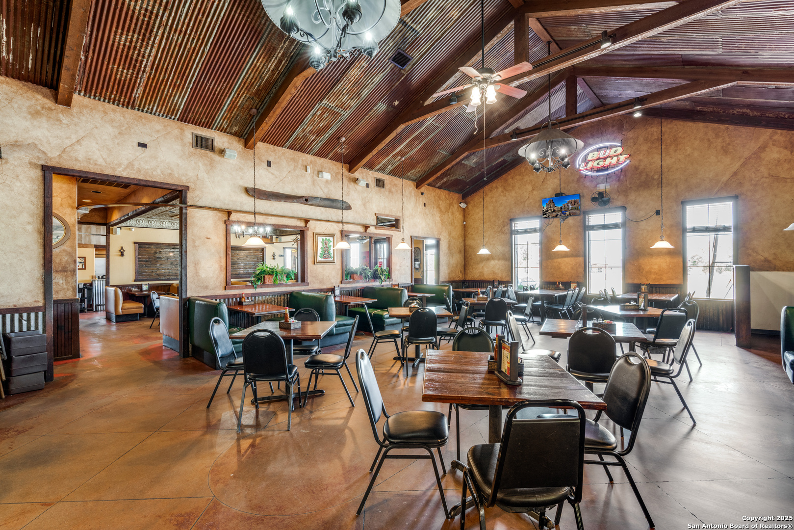 11985 W Us Highway 87 La Vernia TX 78121