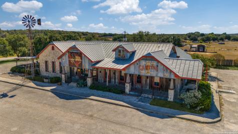 11985 W Us Highway 87 La Vernia TX 78121