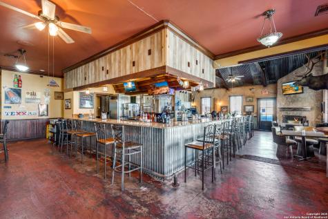 11985 W Us Highway 87 La Vernia TX 78121