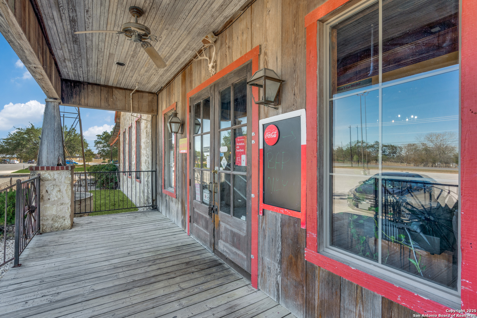 11985 W Us Highway 87 La Vernia TX 78121