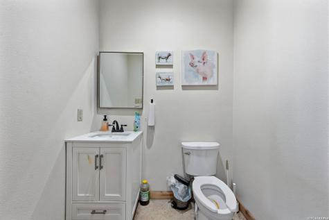 16675 Highway 140 Charlotte TX 78011