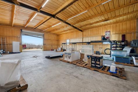 16675 Highway 140 Charlotte TX 78011