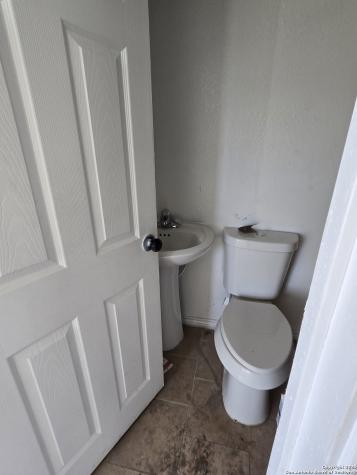 5317 W Commerce San Antonio TX 78237