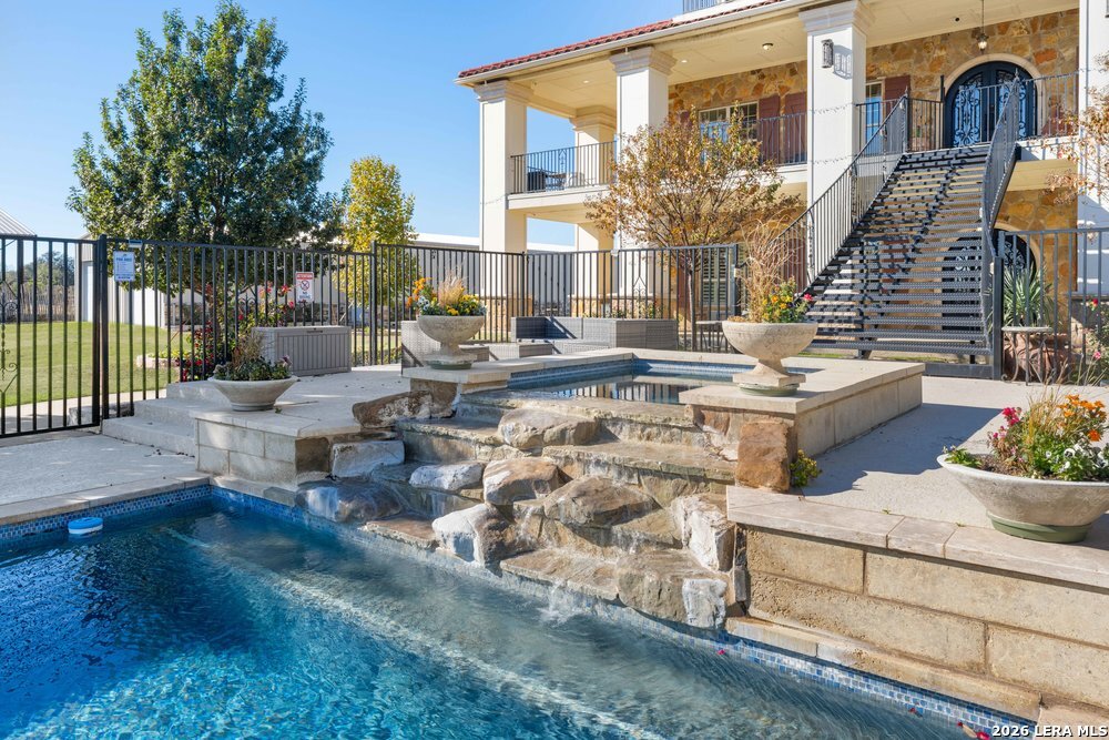 1694 County Road 102 Llano TX 78643