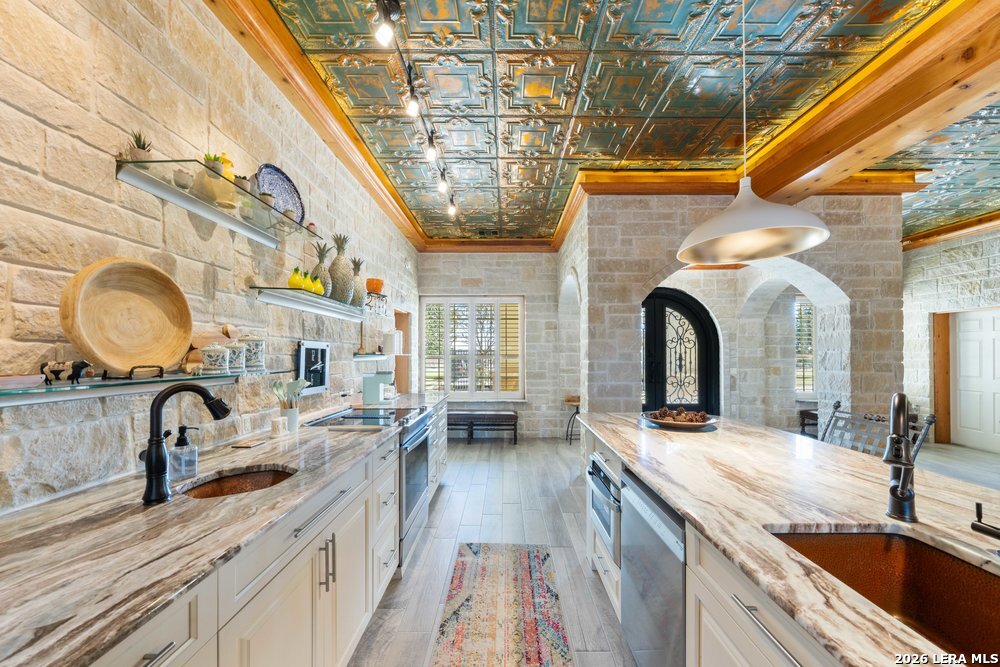 1694 County Road 102 Llano TX 78643