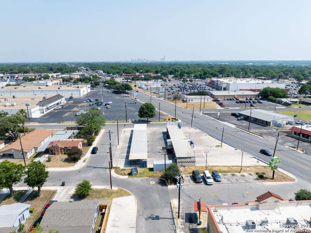 6727 S Flores San Antonio TX 78221