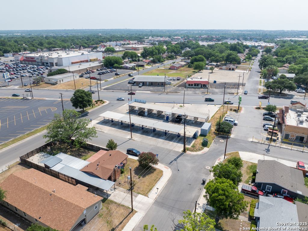 6727 S Flores San Antonio TX 78221