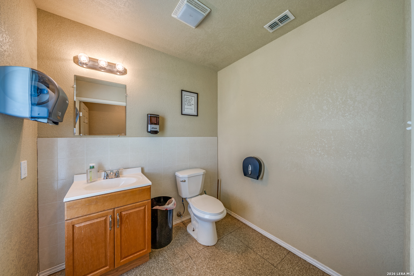 10311 Lee Roy Adkins TX 78101