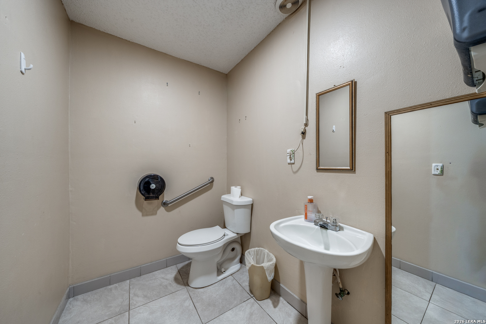 10311 Lee Roy Adkins TX 78101