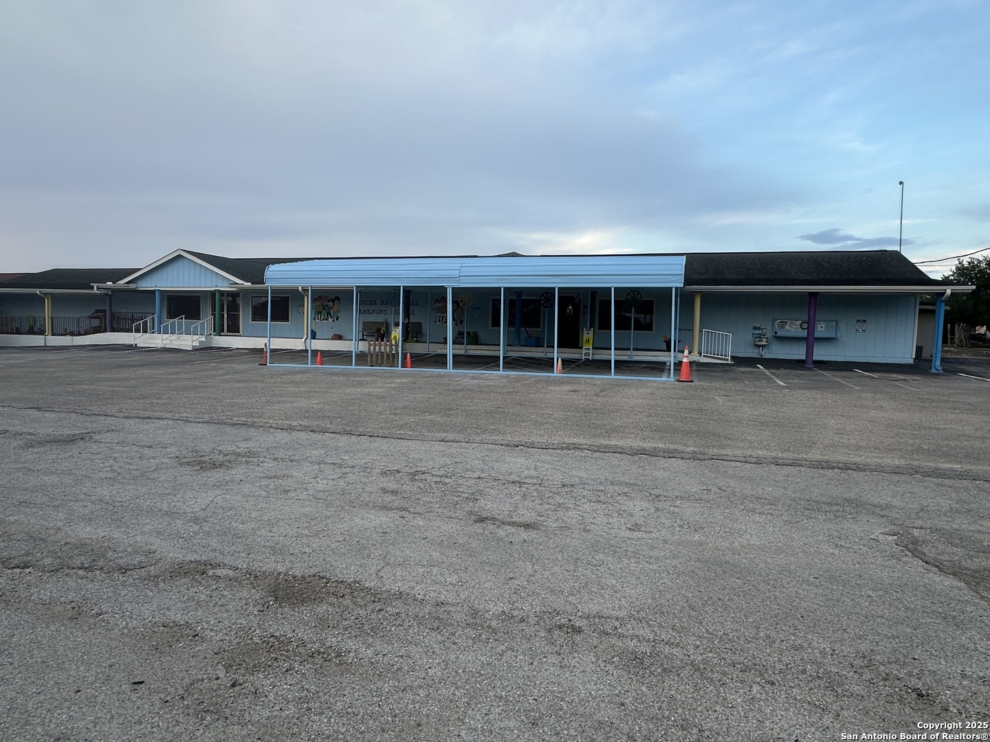 2000 10th Floresville TX 78114