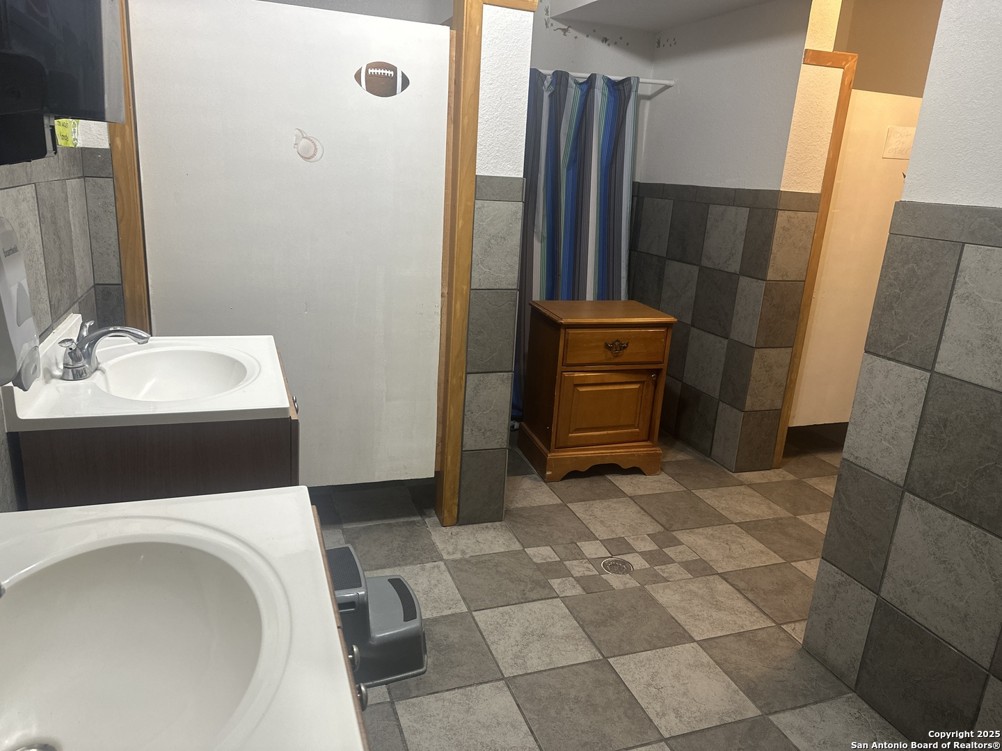 2000 10th Floresville TX 78114