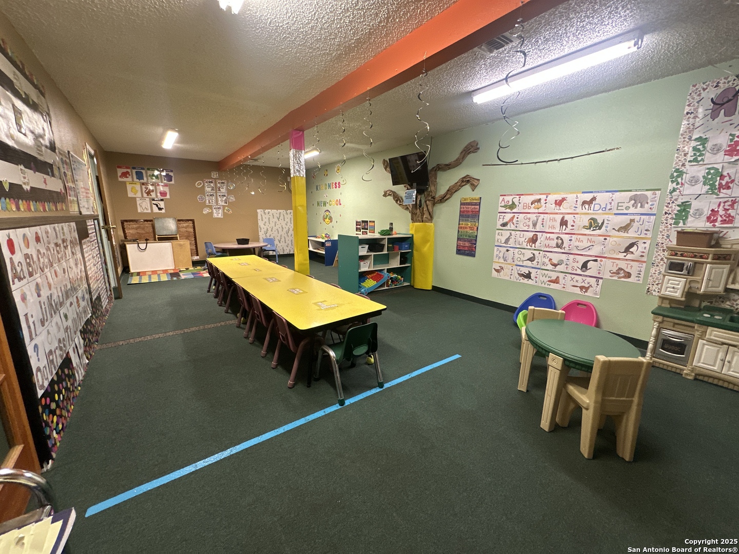 2000 10th Floresville TX 78114