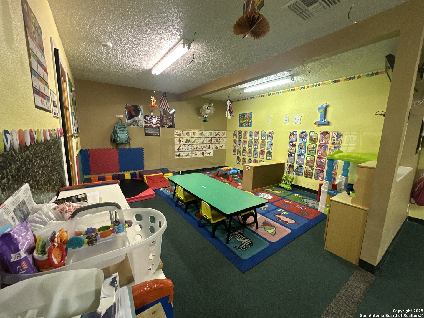 2000 10th Floresville TX 78114