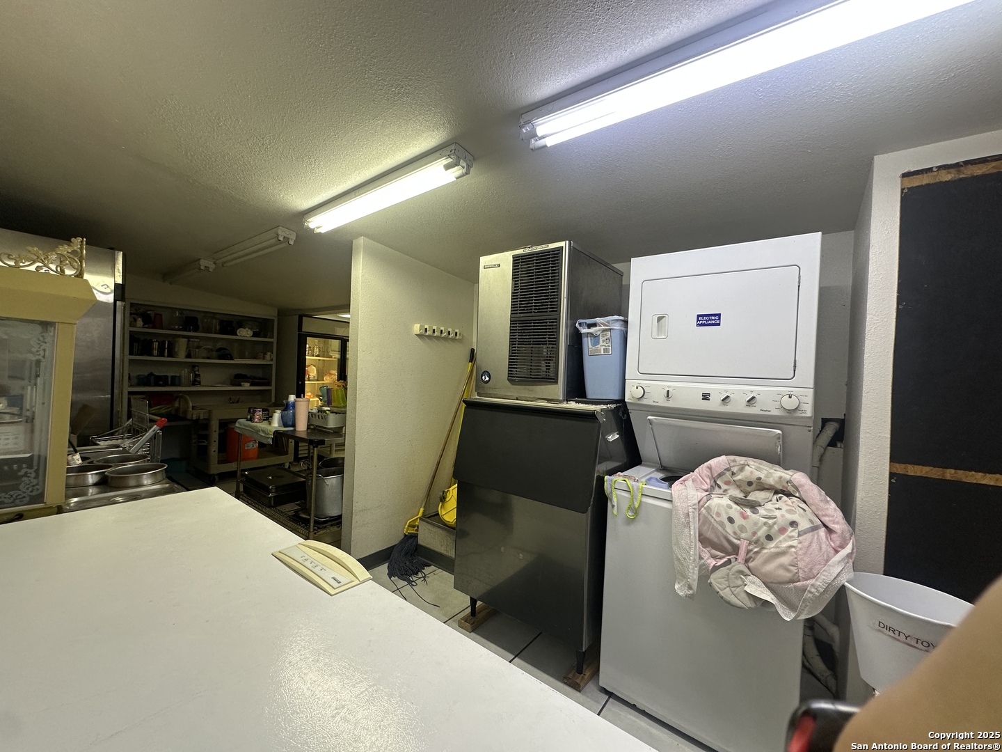 2000 10th Floresville TX 78114