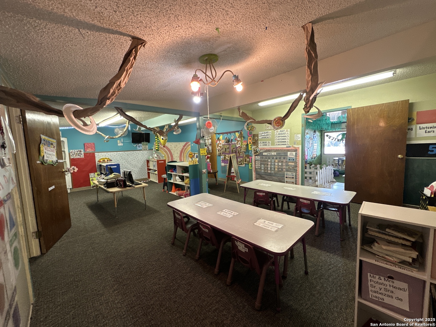 2000 10th Floresville TX 78114