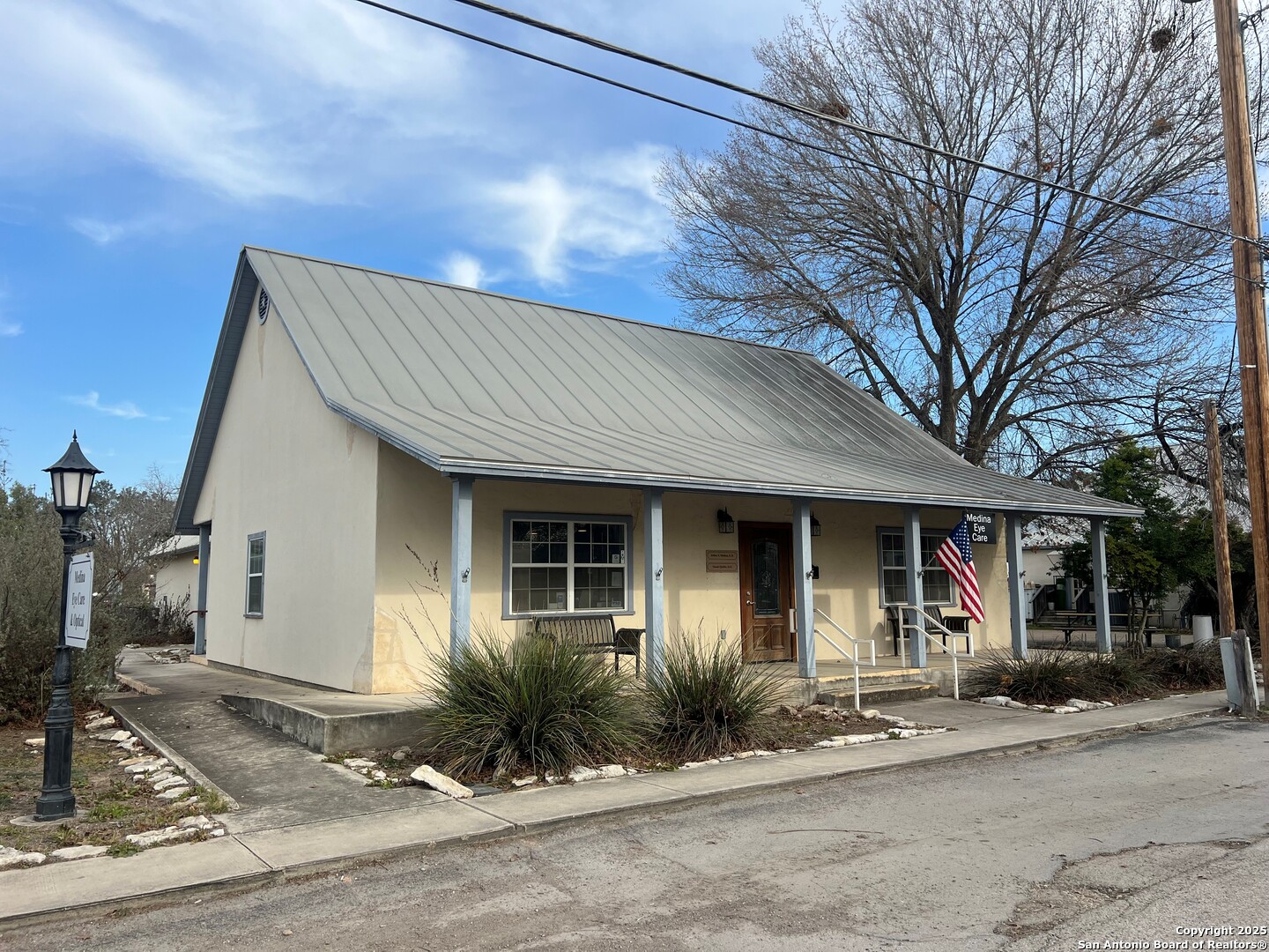 405 Paris Castroville TX 78009