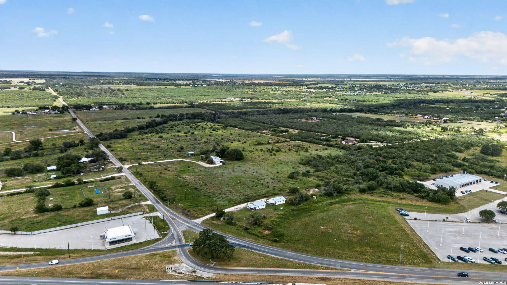 180 County Road 777 Devine TX 78016