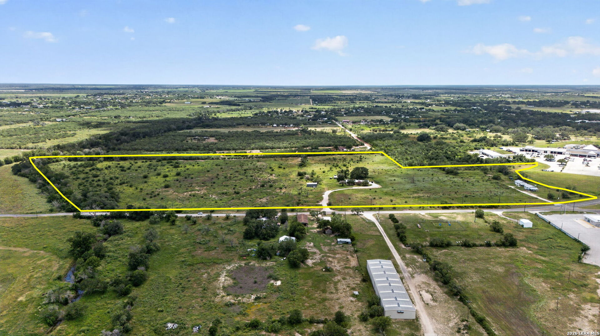 180 County Road 777 Devine TX 78016