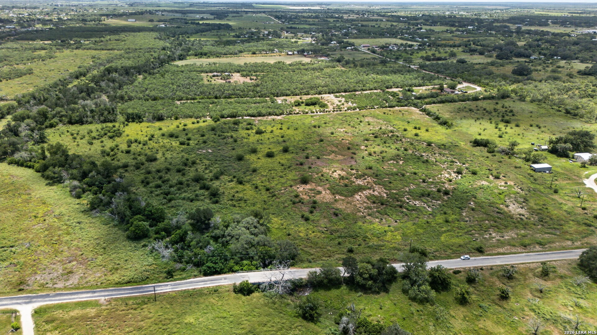 180 County Road 777 Devine TX 78016