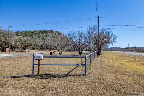 20522 State Highway 127 Concan TX 78838