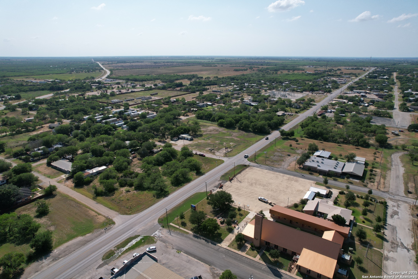 613 Maple Jourdanton TX 78026