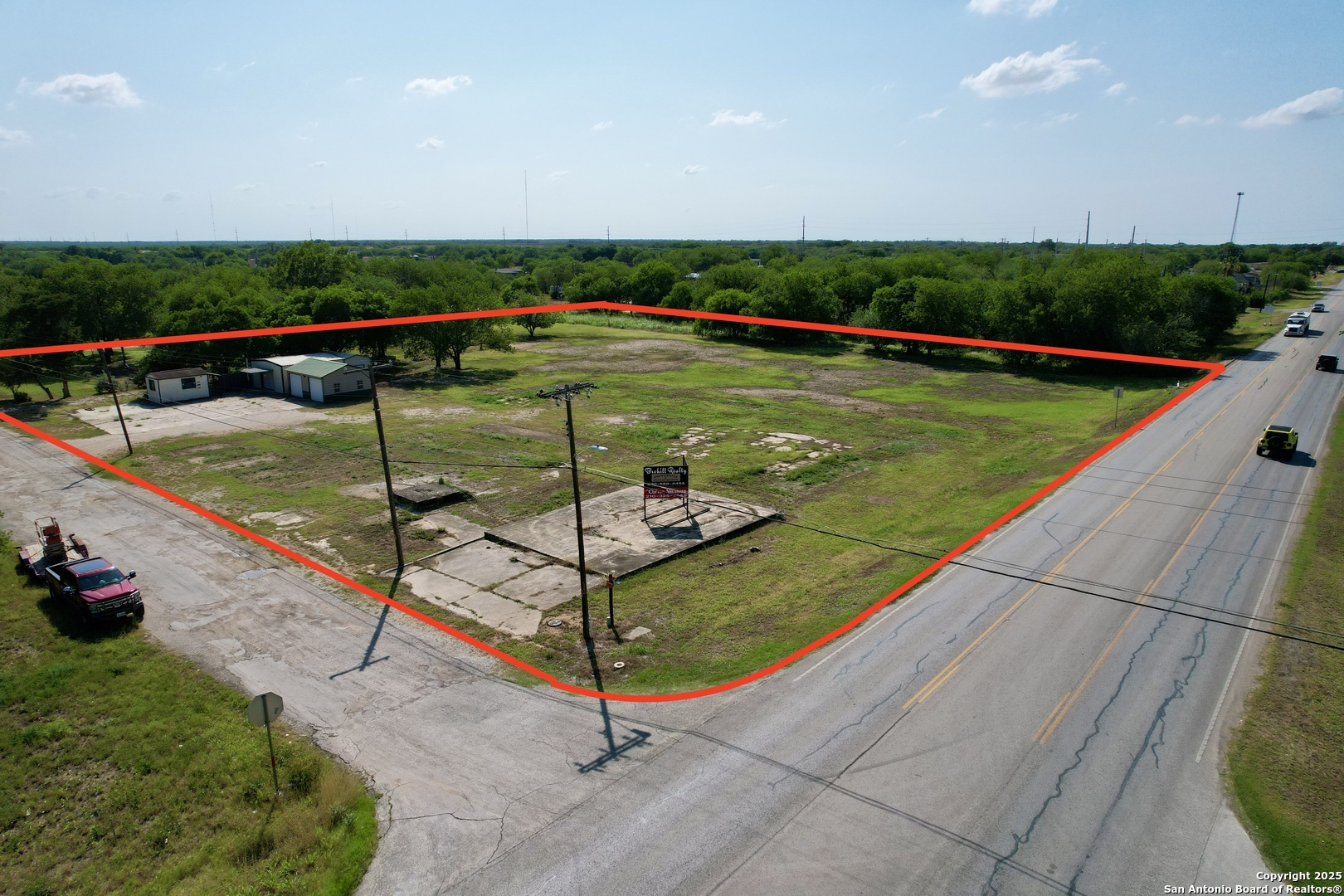 613 Maple Jourdanton TX 78026