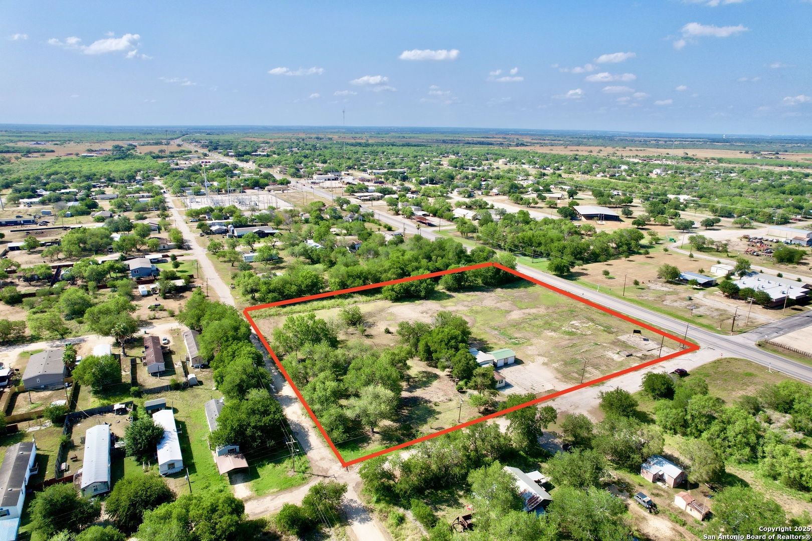 613 Maple Jourdanton TX 78026