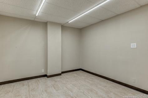 2930 E Houston San Antonio TX 78202
