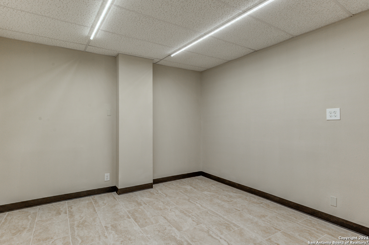 2930 E Houston San Antonio TX 78202