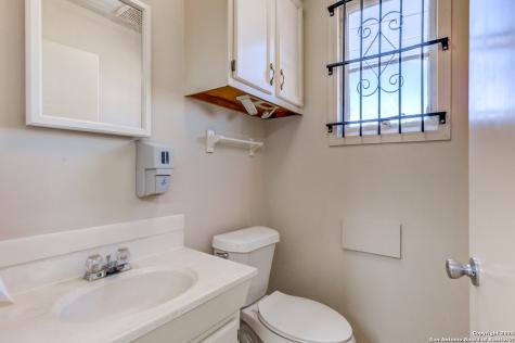 2930 E Houston San Antonio TX 78202