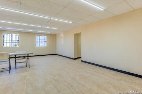 2930 E Houston San Antonio TX 78202