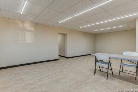 2930 E Houston San Antonio TX 78202