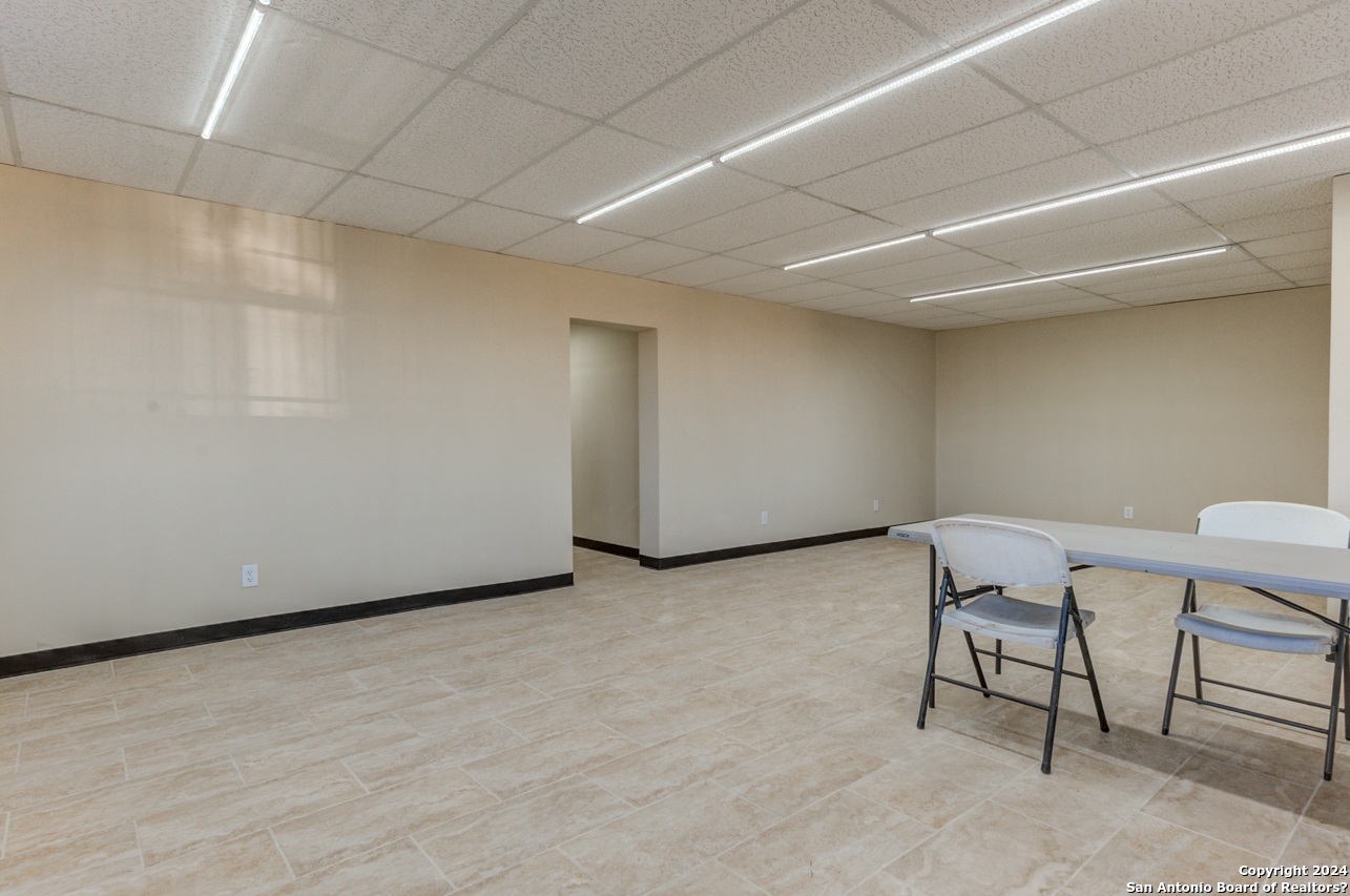 2930 E Houston San Antonio TX 78202