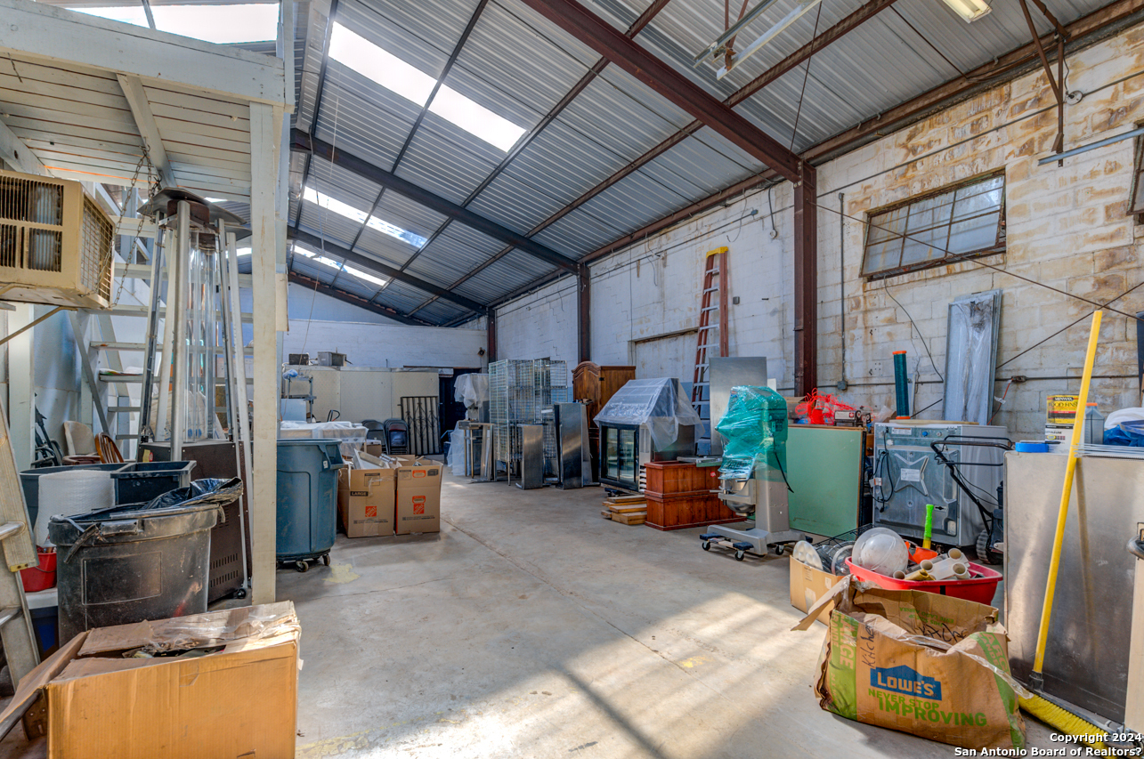 2930 E Houston San Antonio TX 78202