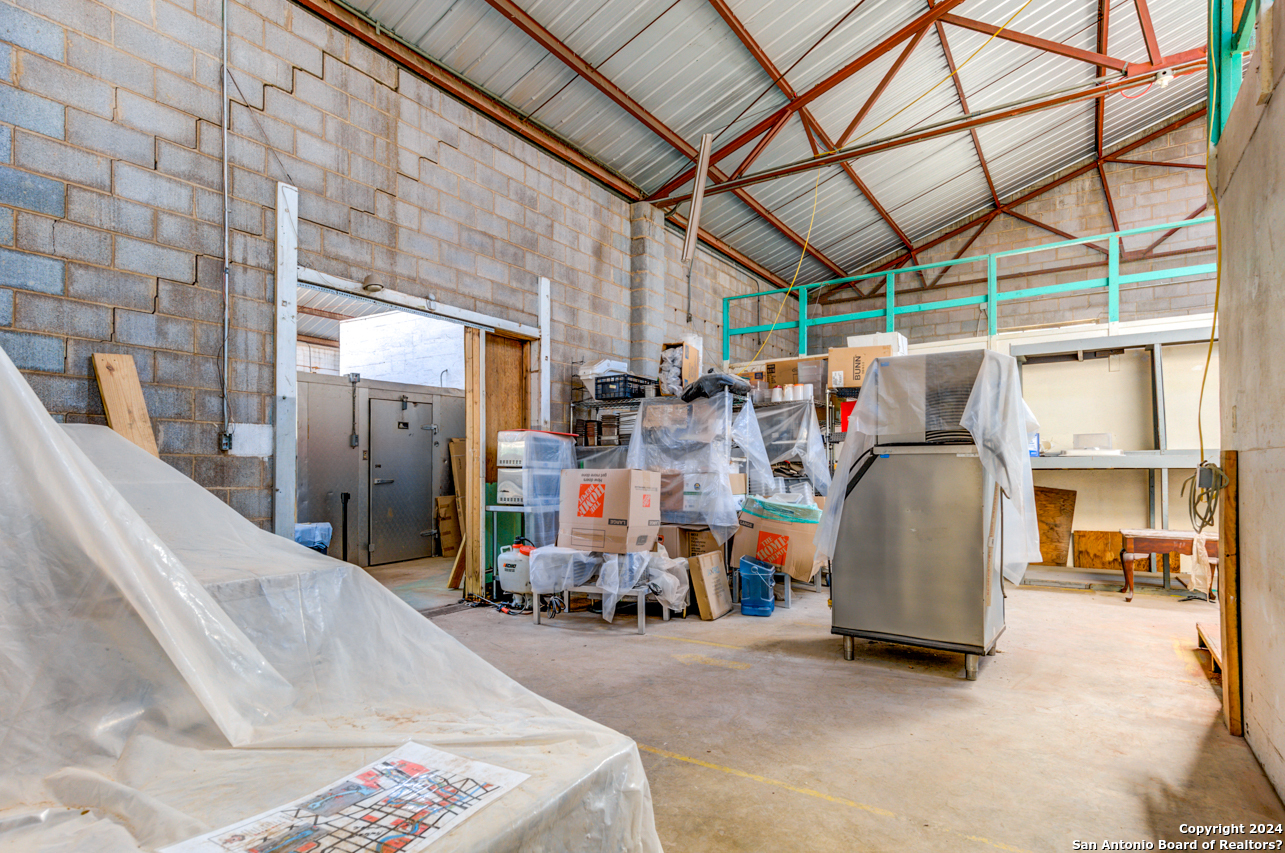 2930 E Houston San Antonio TX 78202