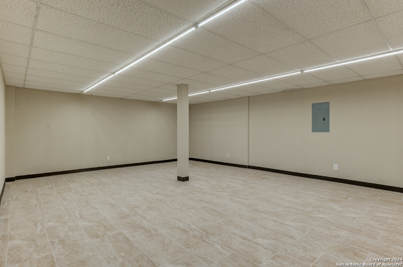 2930 E Houston San Antonio TX 78202