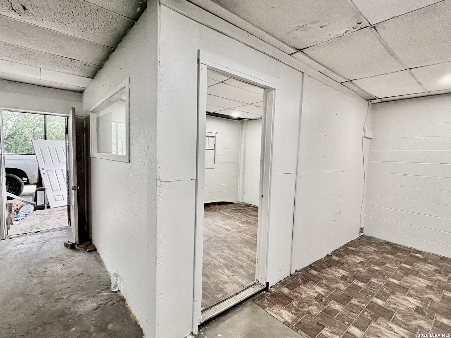 3414 E Commerce San Antonio TX 78220