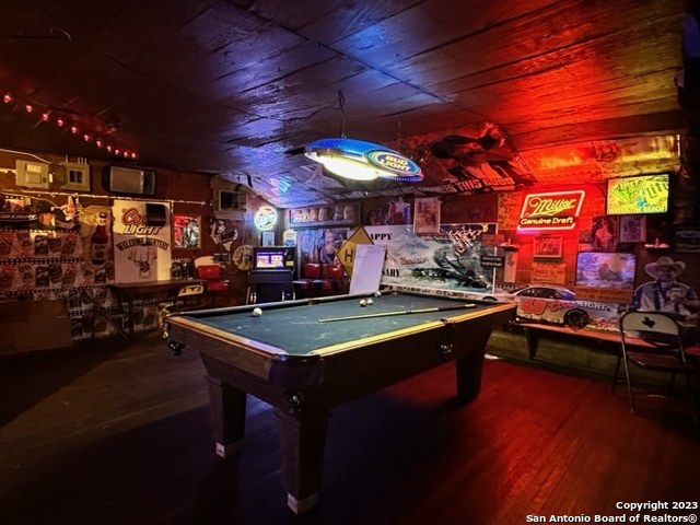 4120 State Highway 173 Devine TX 78016