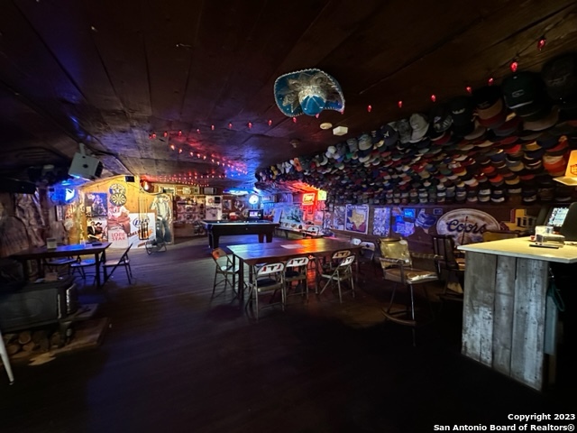 4120 State Highway 173 Devine TX 78016